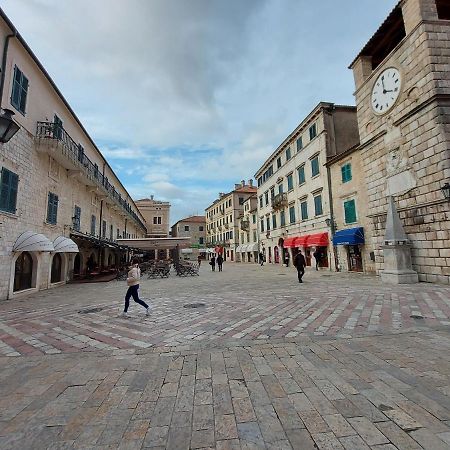 Old Town Kotor Square Apartment Exterior photo